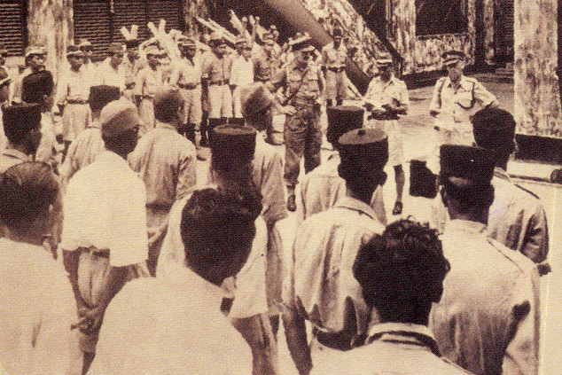 1946 Colonel Foulger addressing members Straits Settlements Police Force 1945