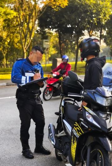 20231103_multi_agency_enforcement_operation_conducted_against_errant_motorcyclists 4
