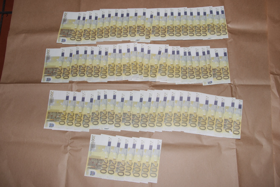 Two Men Arrested For Theft From Money Changer Involving Sleight Of Hand